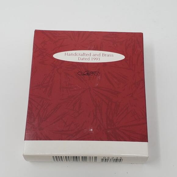 1993 Hallmark Special Cat Brass Handcrafted Keepsake Holiday Christmas Ornament. - Picture 4 of 5